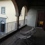 加夫拉提度假屋 *